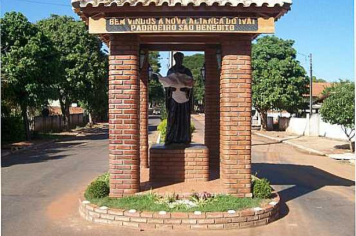 Foto - Praças, Parques e Monumentos